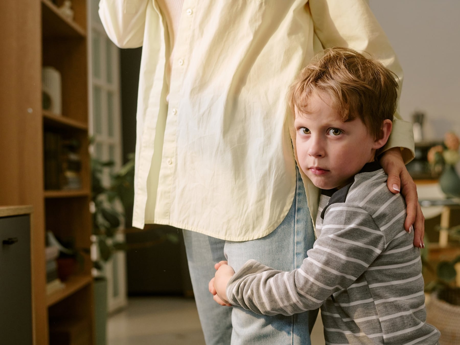 El "no" que cuida: por qué los límites en la infancia no son autoritarismo sino una forma de querer