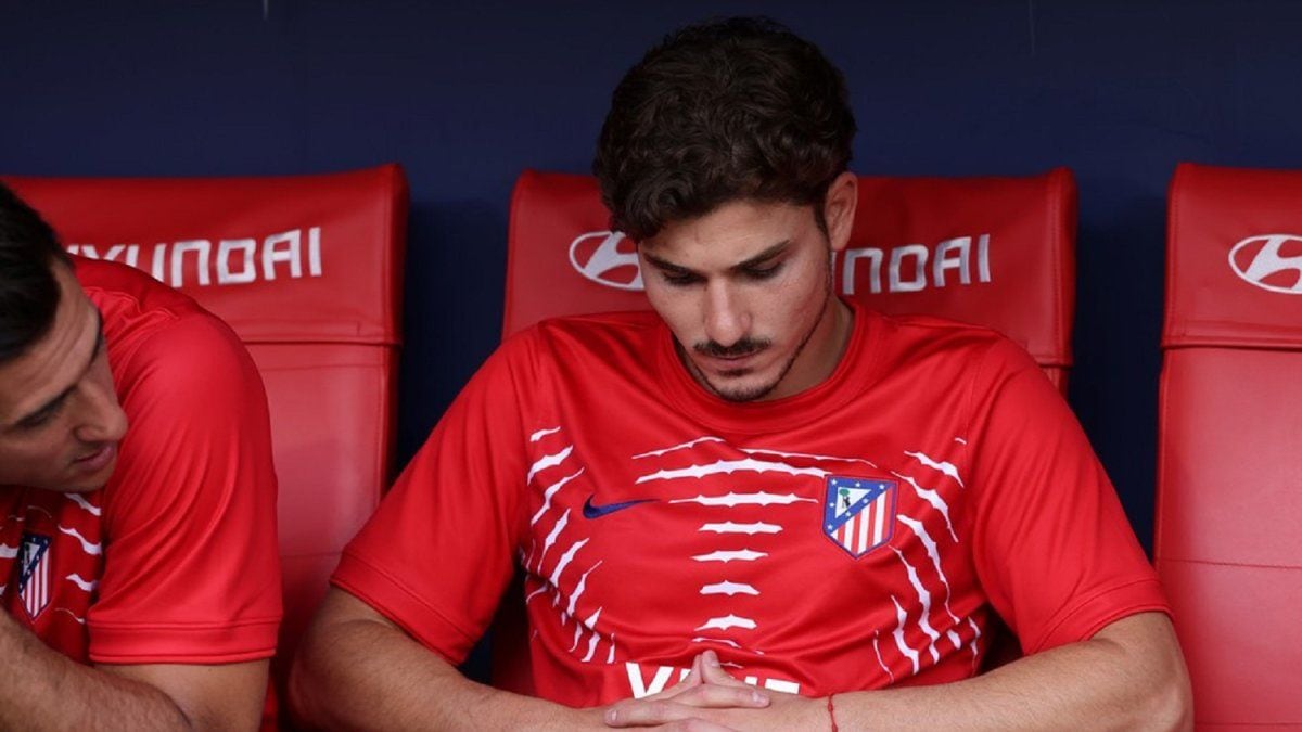 Atlético le bajó la persiana al Barcelona por la Araña y el que se prende ahora es el pibe que no quiere volver a Londres