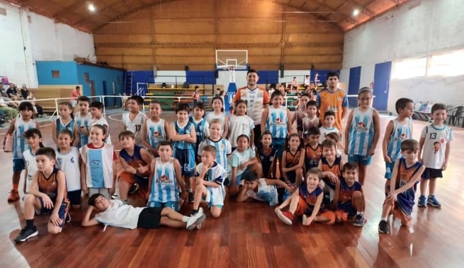 El Ceibo se cuelga del alambrado y se mete en la Liga Argentina sin pisar el parqué del ascenso
