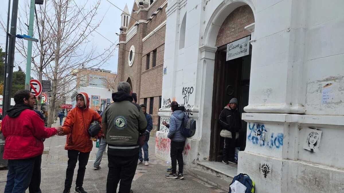 A dos meses de su apertura, el parador de Neuquén se rearma para no cerrar cuando llegue el calor