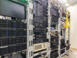Los centros de datos que entrenan a la inteligencia artificial ya se comen la luz de Estados Unidos