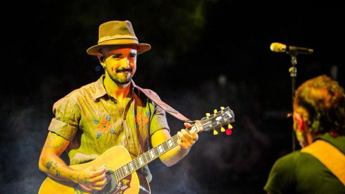 Abel Pintos vuelve a Córdoba con un show que se anima a romper sus propios moldes