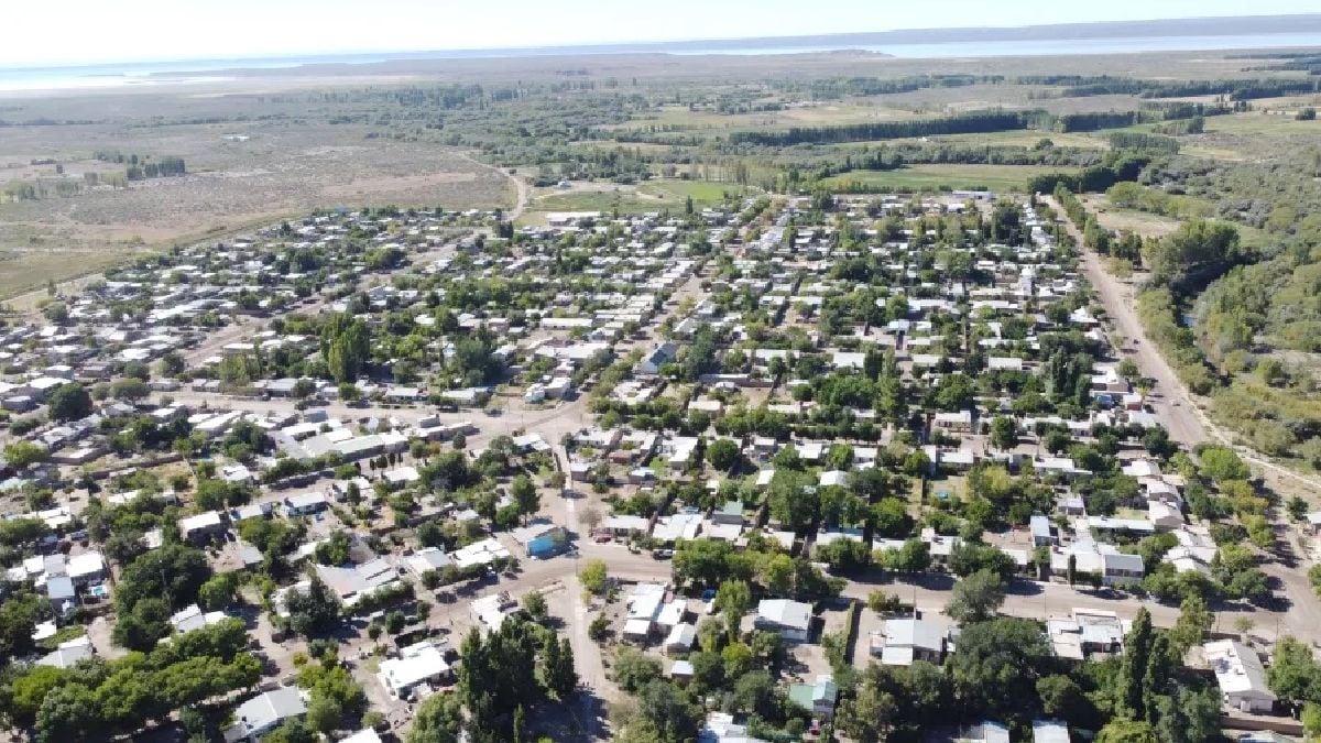 Picún Leufú pone fecha a un reclamo de años: gas y cloacas para el barrio Portal de las Rosas