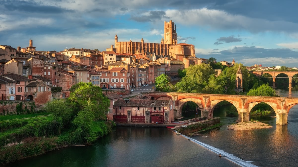 Albi, la ciudad medieval de ladrillo rojo que guarda el universo de Toulouse-Lautrec