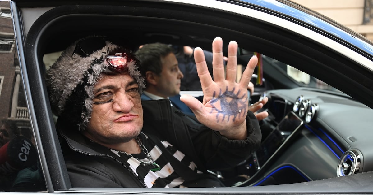Juicio contra Pity Álvarez: la defensa insiste con la suspensión y la audiencia continúa con peritos forenses