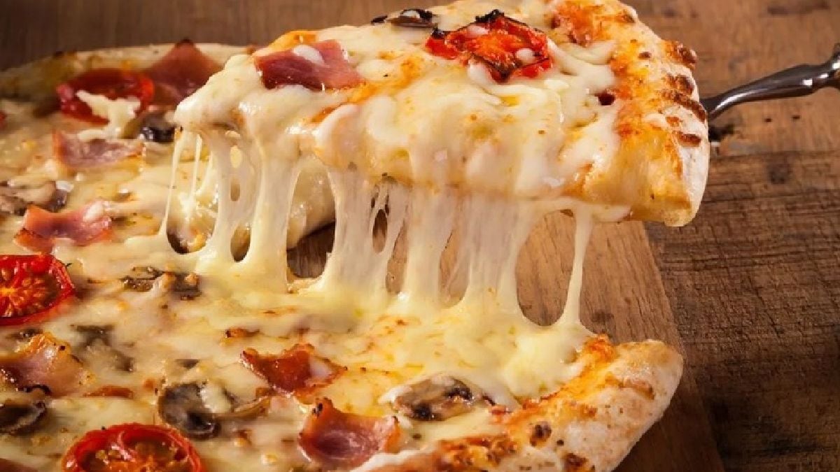 La noche que une pizzas y empanadas en Neuquén: dónde conseguir las promociones y cómo aprovecharlas