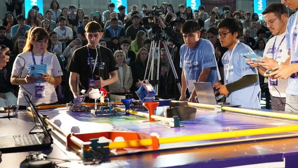 Robótica en el Domuyo: 48 equipos de estudiantes secundarios se miden en la final nacional que llega a Neuquén