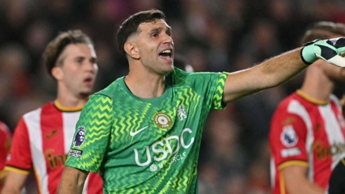 Brentford le pasó por encima a un Chelsea que ya no sabe ni dónde esconder el arco