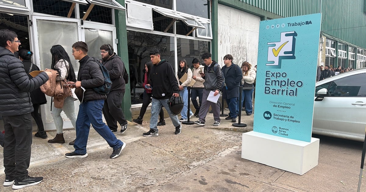 Migrar del empleo formal al trabajo por cuenta propia recortó los ingresos reales casi un tercio en términos de poder adquisitivo