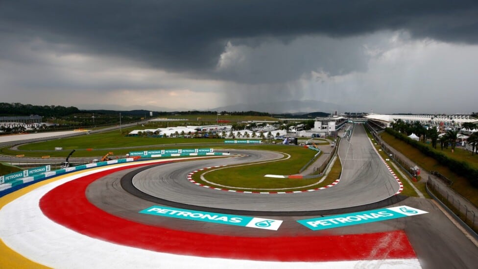 Russell festejó en Bakú, Colapinto se quedó en el taller y la Fórmula 1 se muda a Sepang con la etiqueta de Baréin