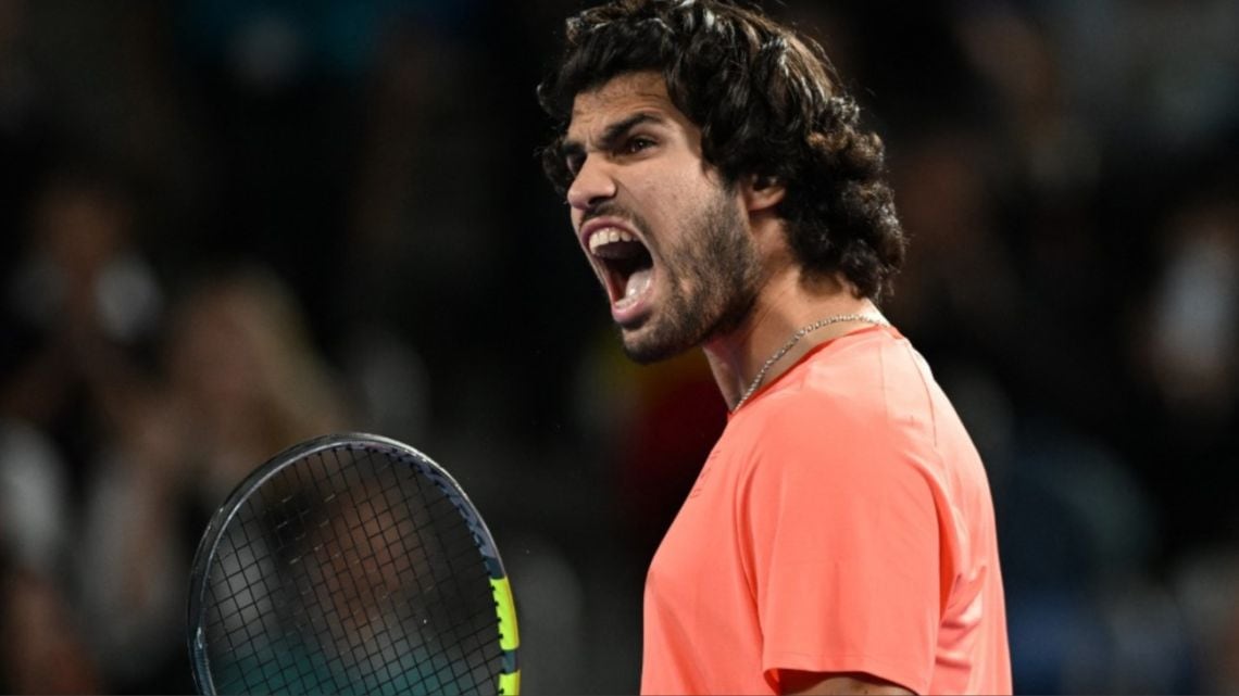 Alcaraz se sacó la mufa, va por el bicampeonato en Tokio y se cruzará con Lehecka