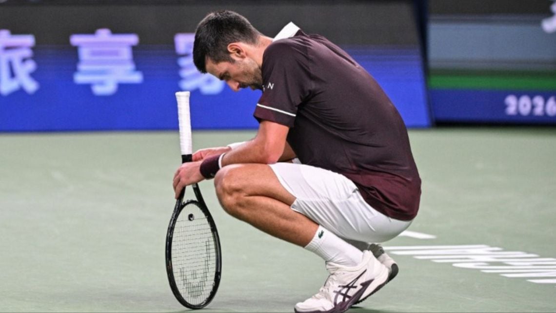 El envión de Pekín le duró un set a Nole: Hurkacz lo bajó en Shanghái y ahora París es todo lo que le queda