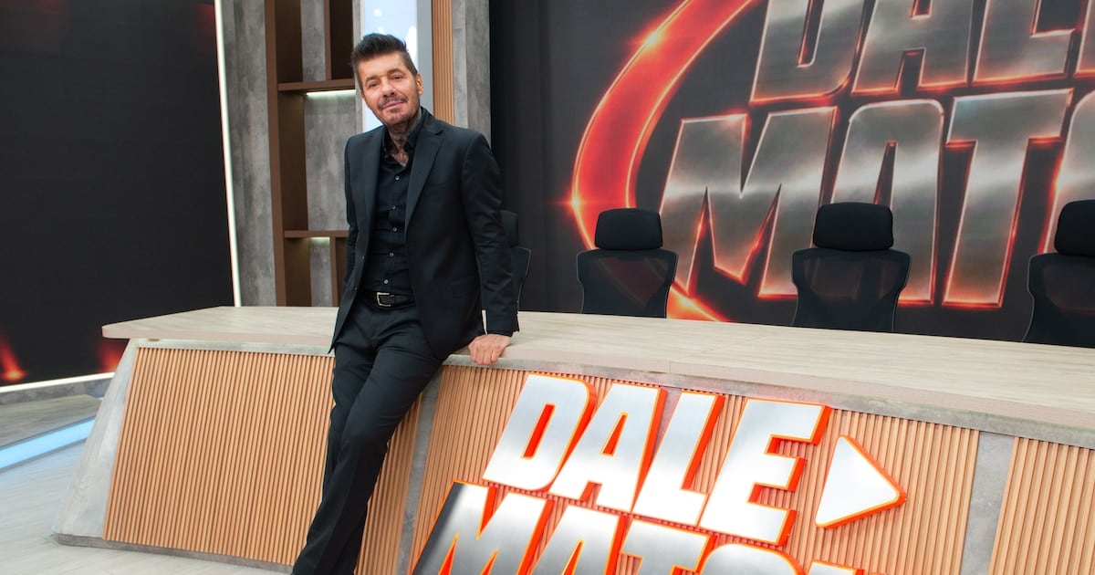 Tinelli vuelve a la carga, ahora con dos pantallas encendidas a la vez