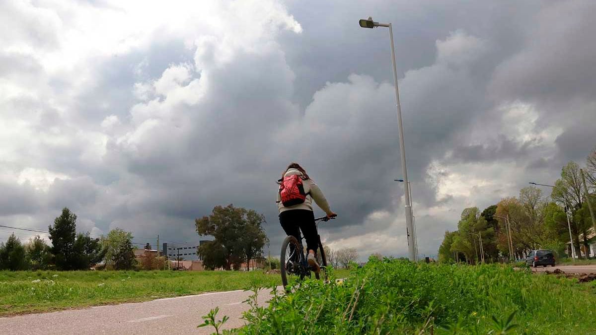 Semana cerrada en Neuquén: el termómetro se queda corto y el finde se llena de agua