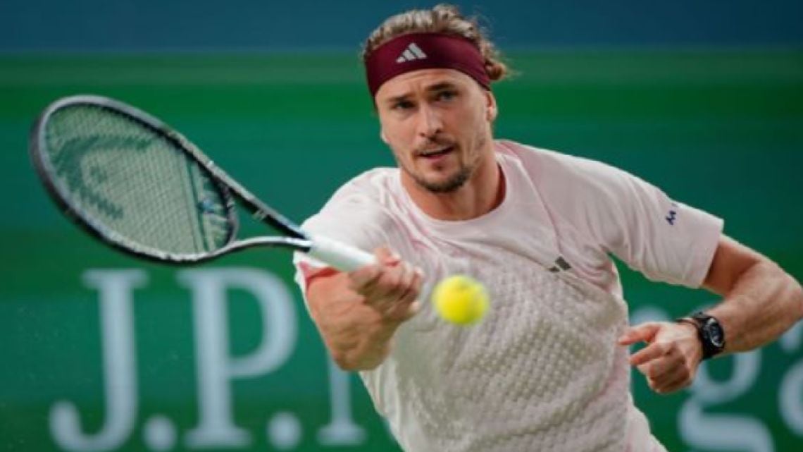 Zverev pasó máquina y va por la corona en Shanghai: el alemán acaricia el número uno