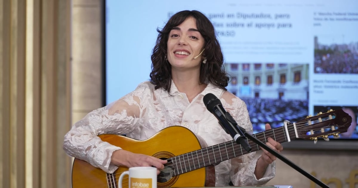 Zoe Gotusso se despide del año a pura canción en el Coliseo