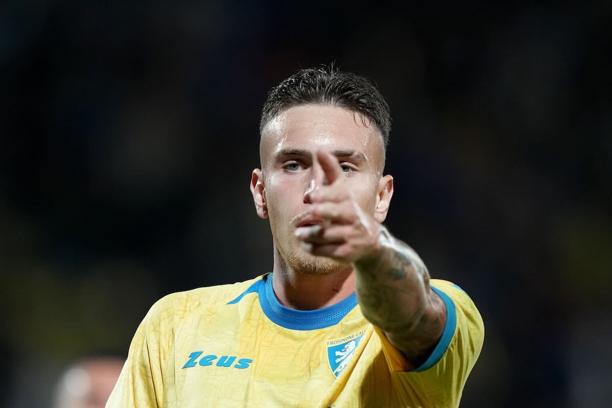 Raimondo, el apellido que Frosinone no sabía que tenía: hat-trick, punta del torneo y a esperar