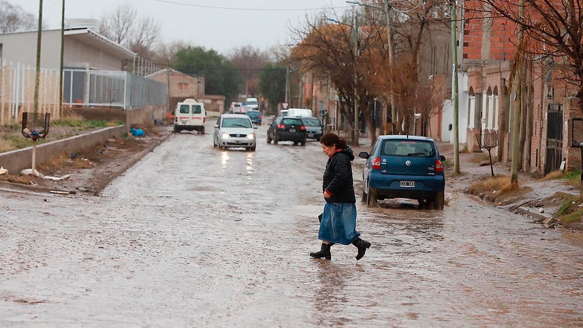 Neuquén, en alerta: el suelo ya no absorbe más y las tormentas pueden armar una emergencia en minutos
