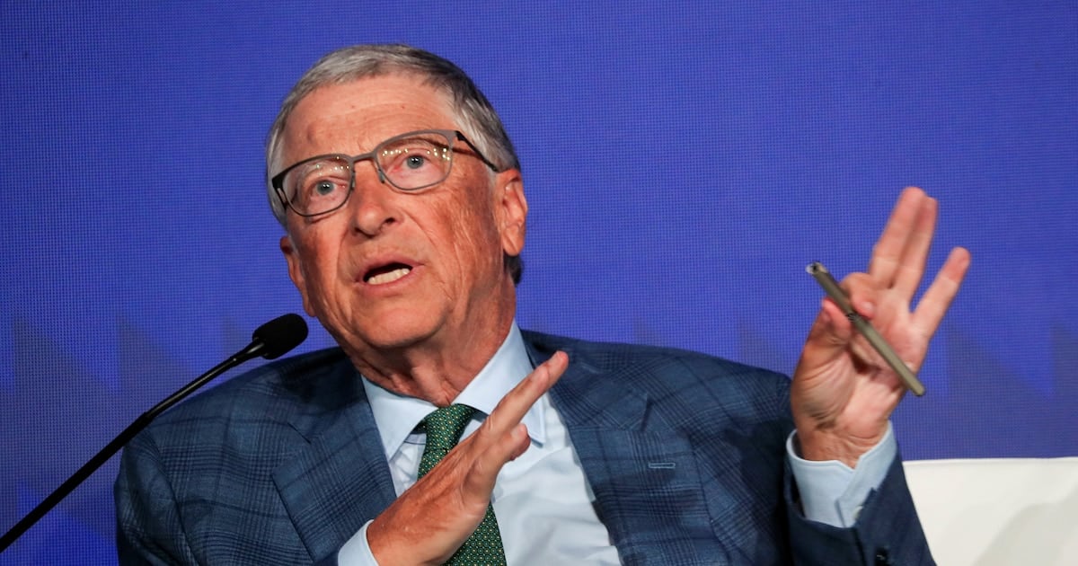 Bill Gates lo dice sin vueltas: sin regulación estatal, la inteligencia artificial va a dejar a la mayoría afuera