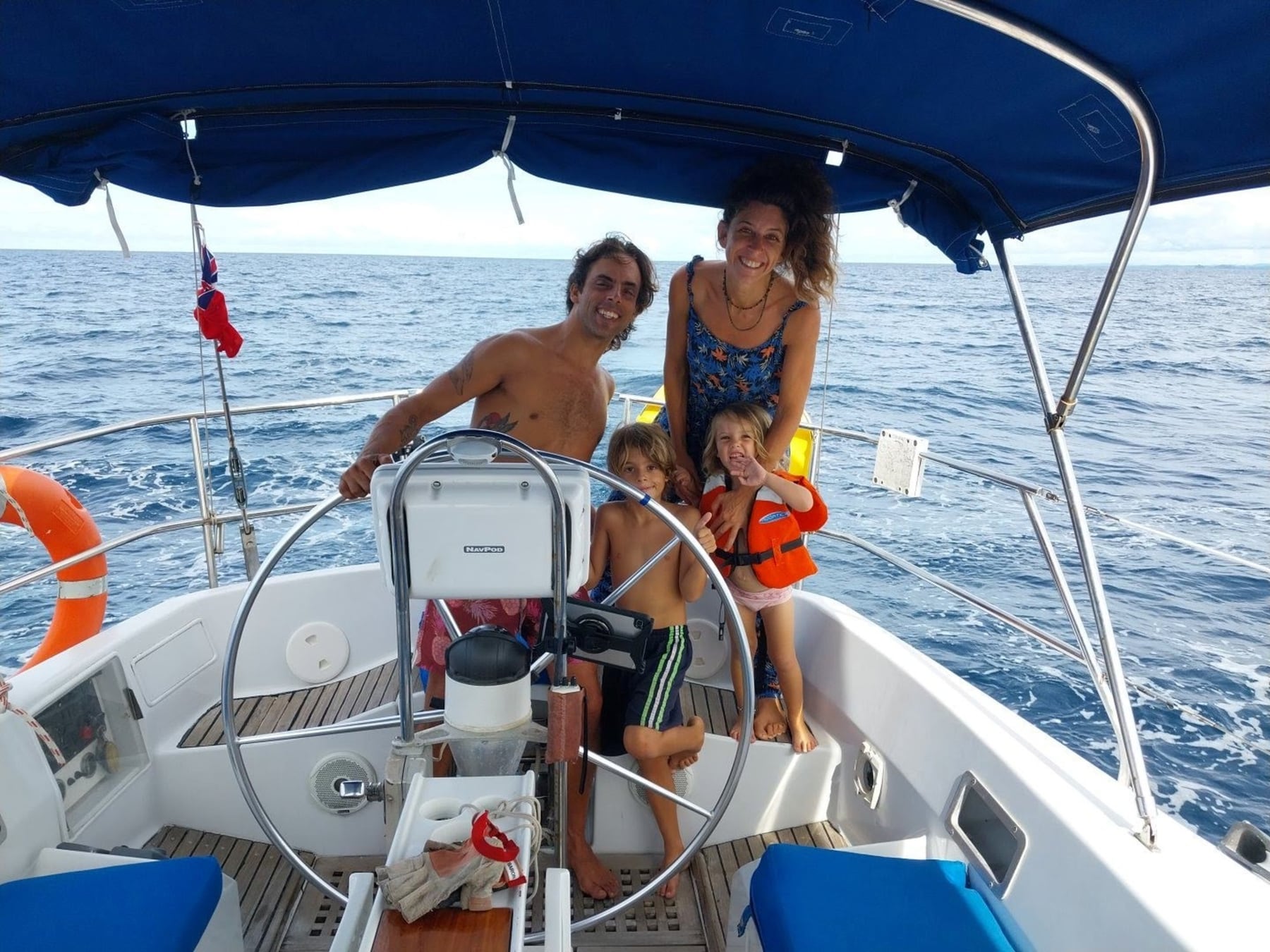 A 4.500 millas de Panamá: dos argentinos que eligieron la Polinesia Francesa como destino de vida