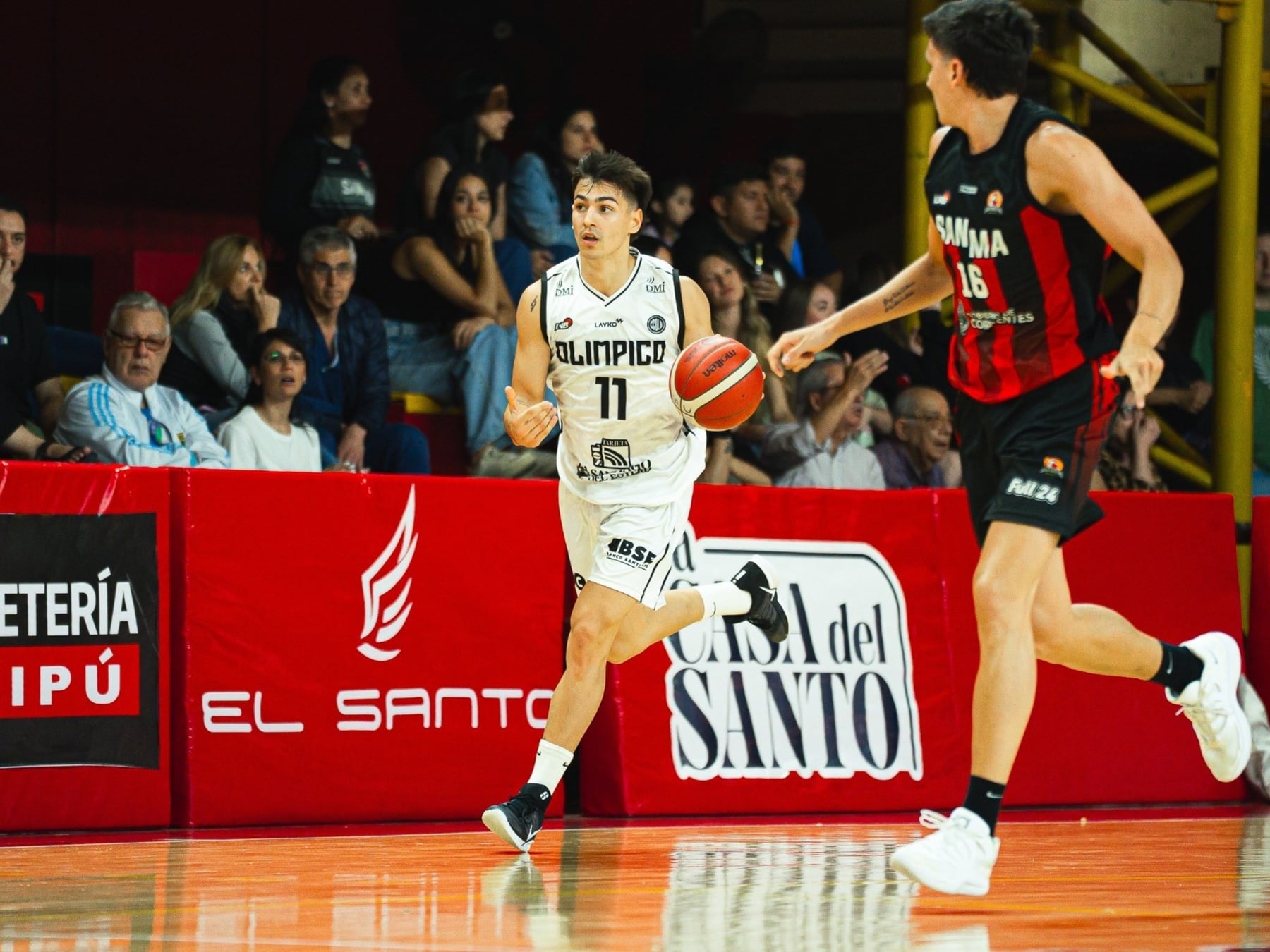 Olímpico pasó por encima de San Martín en Corrientes y ya nadie lo toma en patines