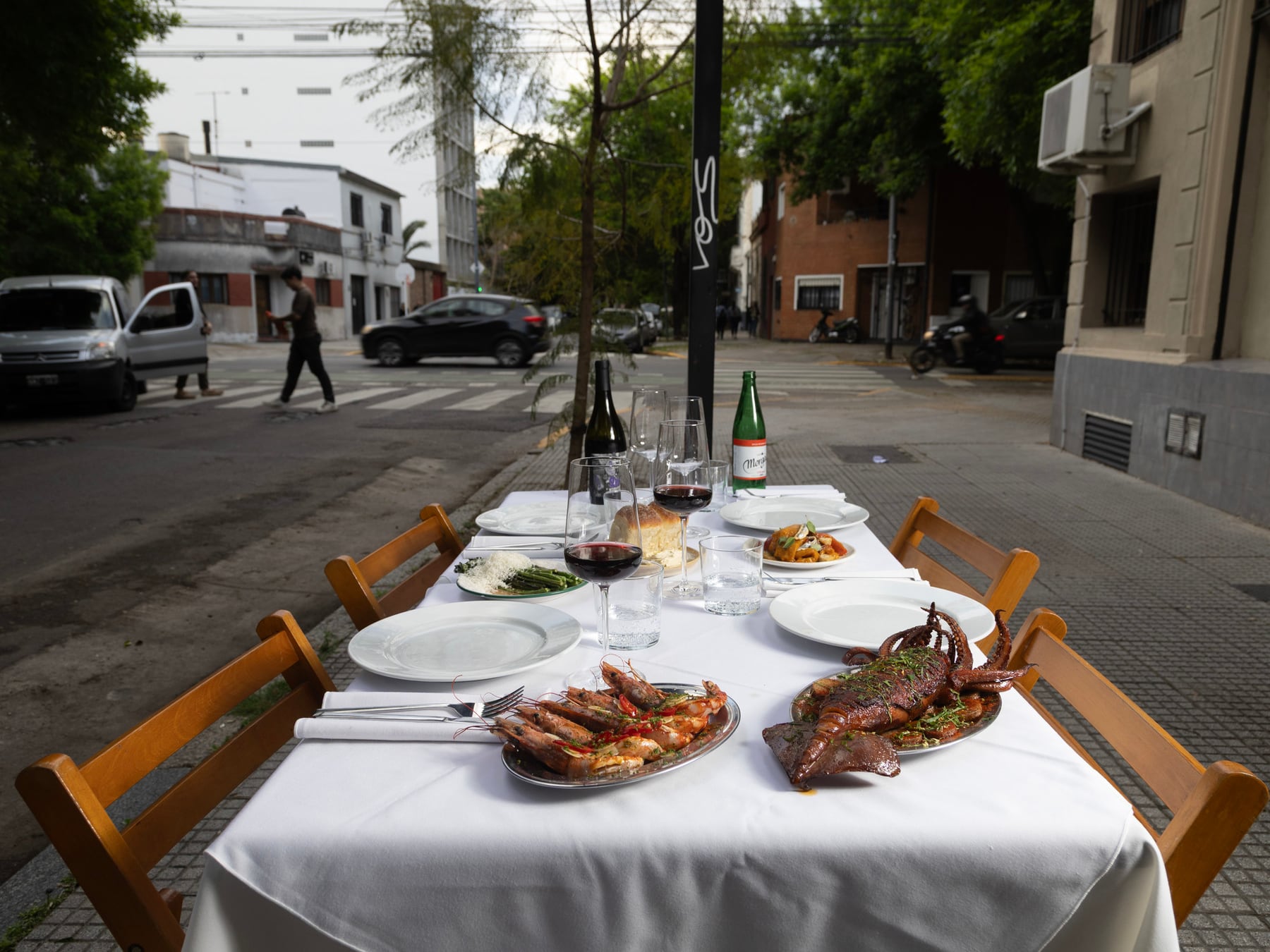 Villa Ortúzar se reinventa desde la cocina: cómo el bajo costo de los alquileres reconfigura el mapa gastronómico porteño