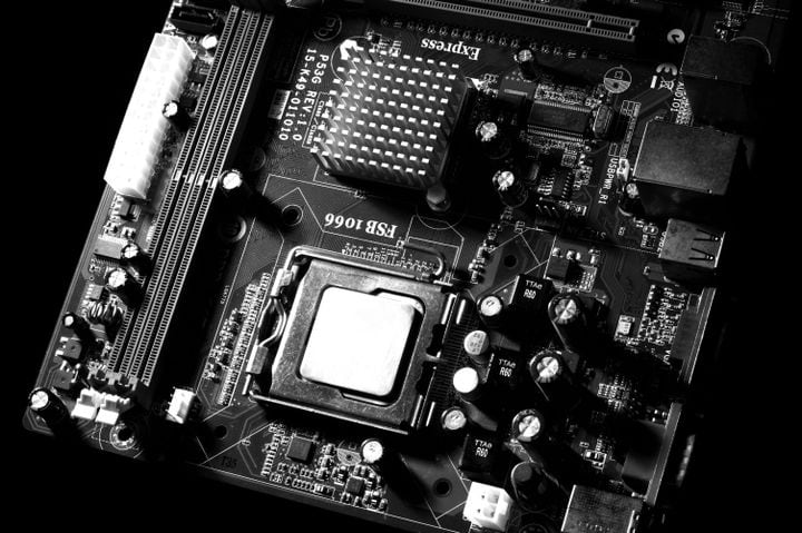 Las placas de Gigabyte anime y potencia AMD en el mismo motherboard