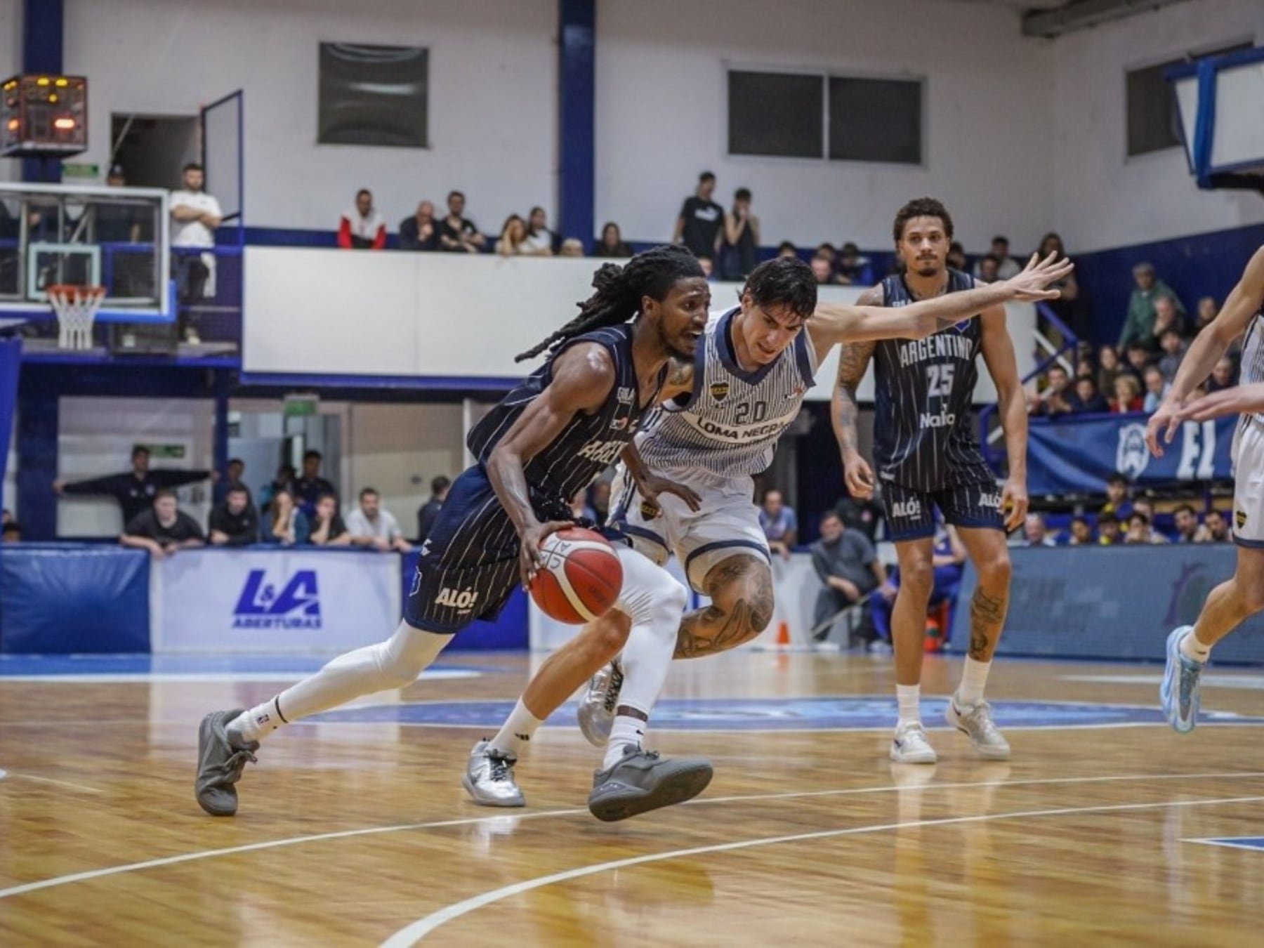 Dos finales anticipadas en una noche que dejó a todos con la garganta seca