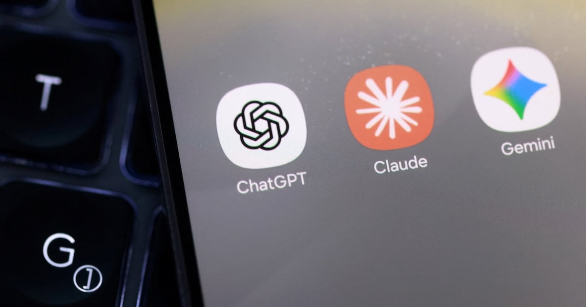 ChatGPT conserva la punta, pero Gemini y Claude le presionan el liderazgo