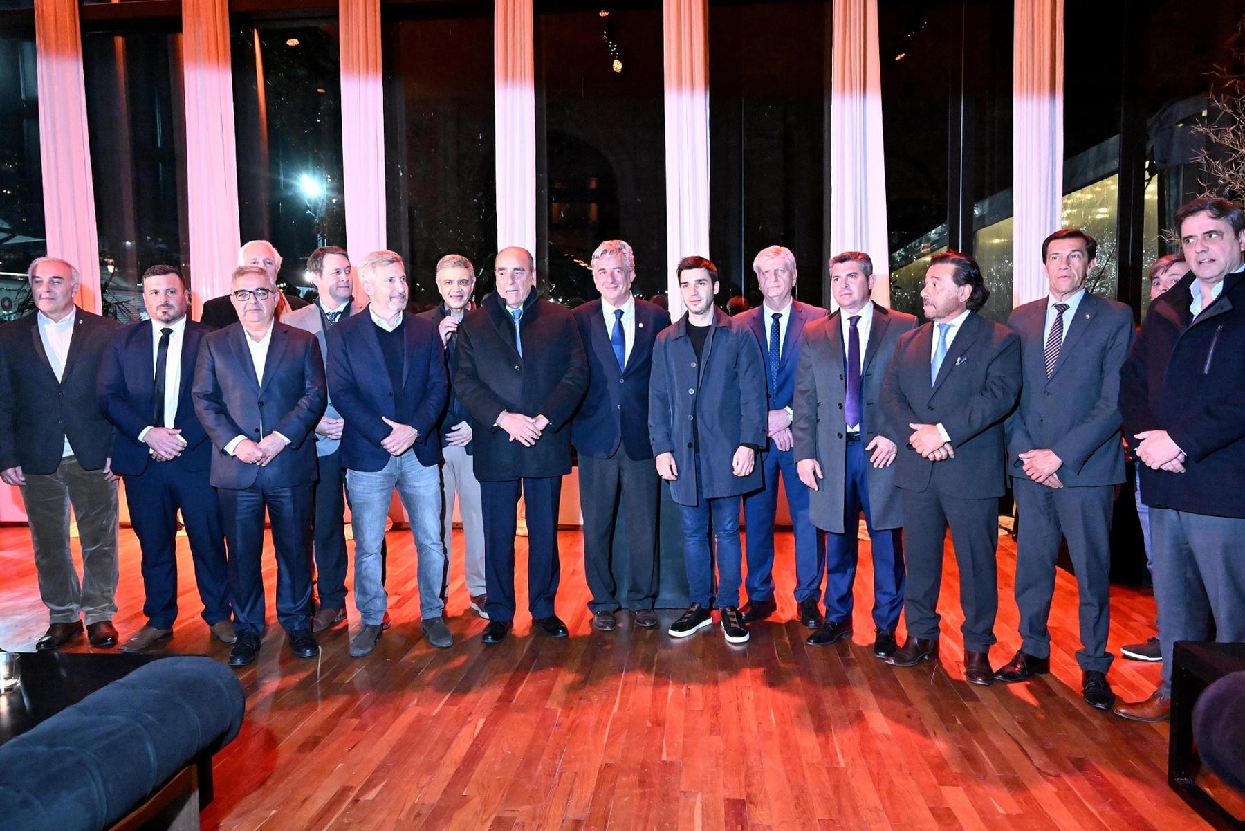 El Gobierno apunta a los fondos discrecionales y busca convencer a gobernadores