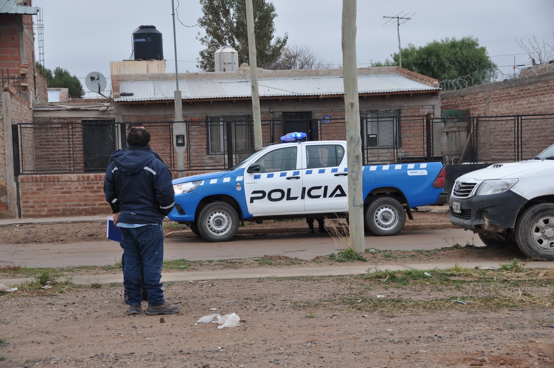 Con las manos en la masa: una pareja fue sorprendida tras robar una panadería céntrica en Centenario