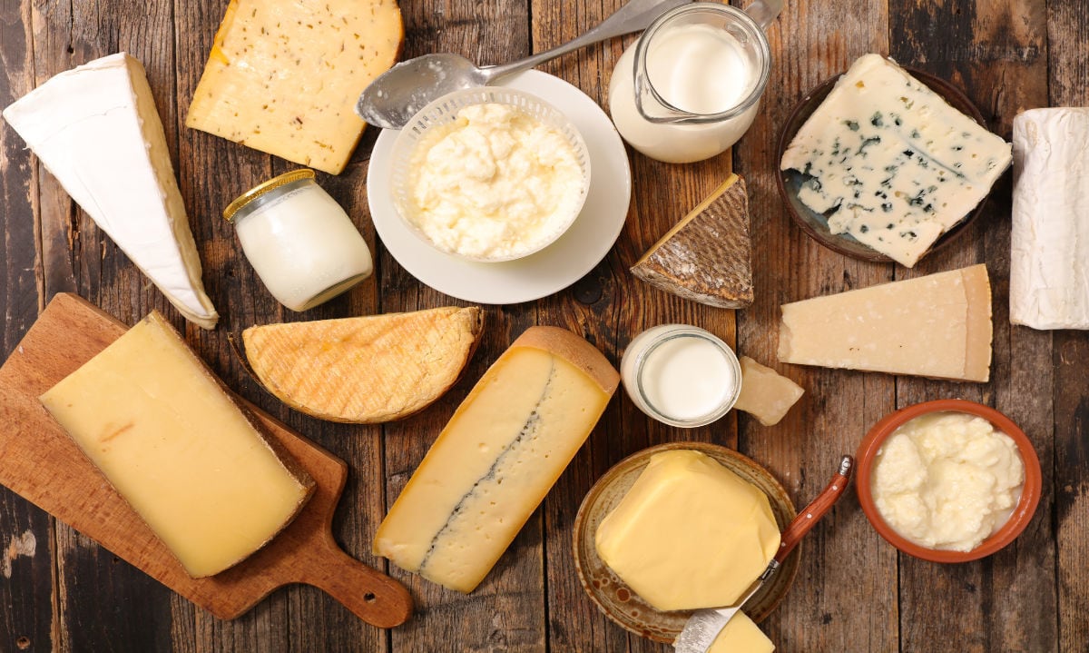 ¿Qué beneficios y riesgos tiene comer diferentes tipos de queso?