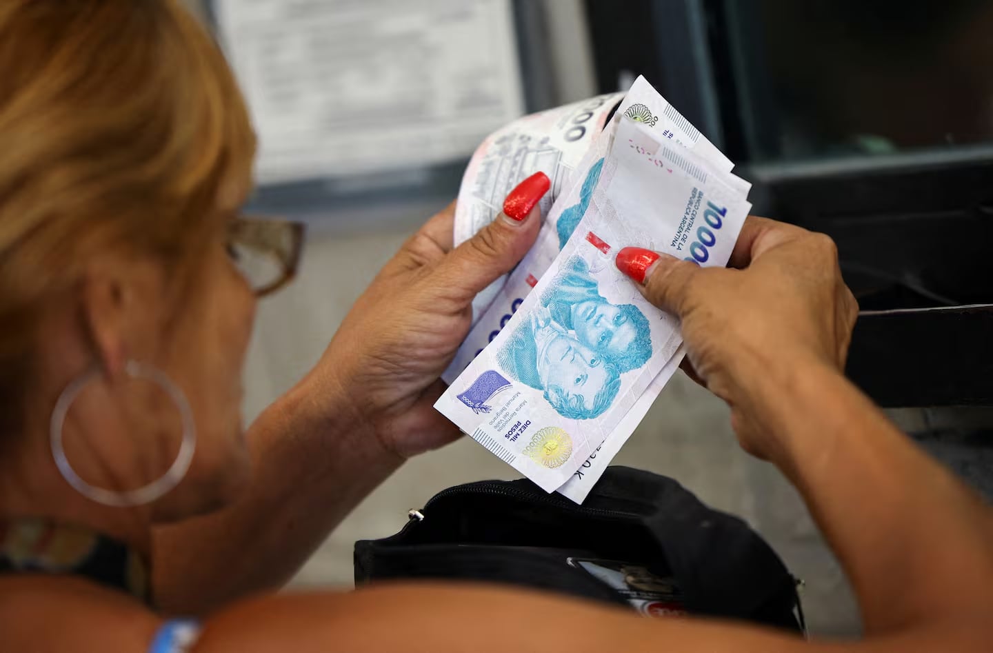 Más de la mitad de los argentinos se considera clase baja o media baja