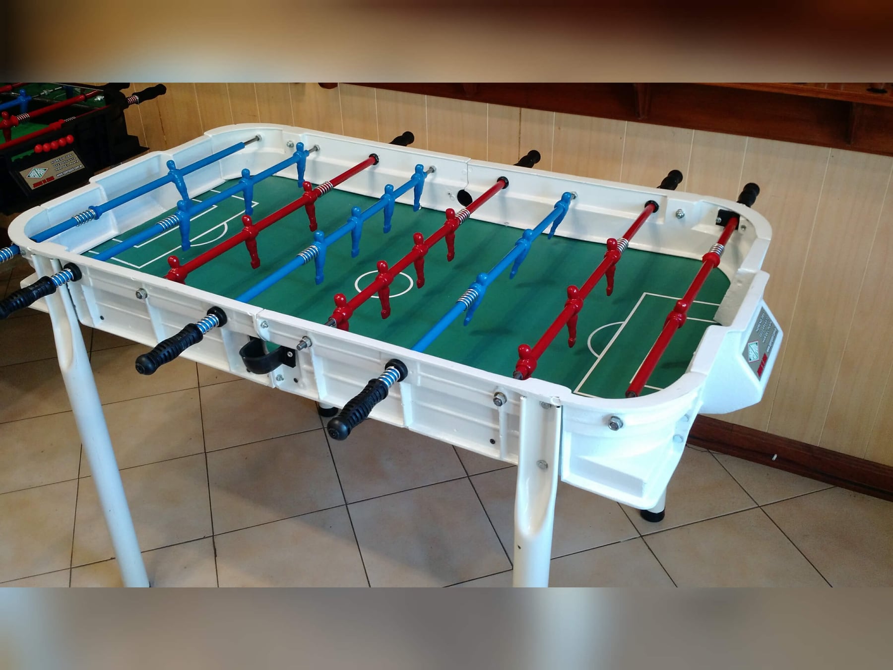 Verano violento: por un partido de metegol, se agarraron a piñas en el balneario