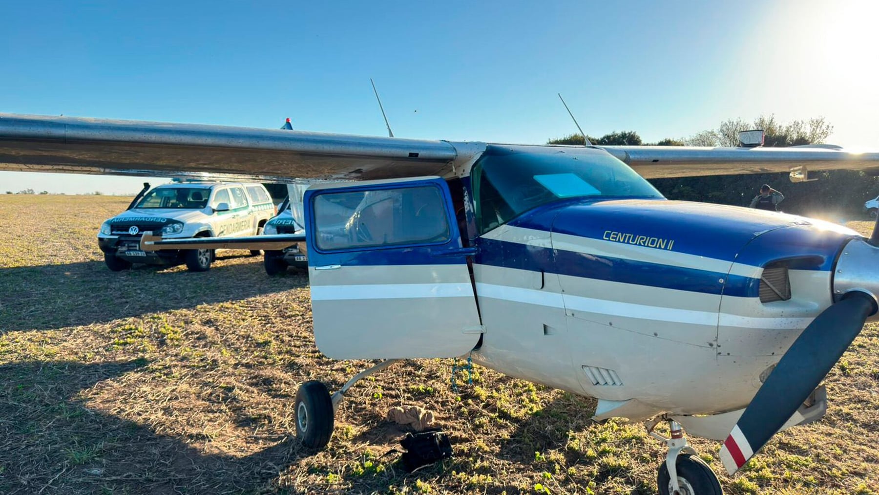 Cae otro avión narco en Santa Fe y deja una fuga cinematográfica