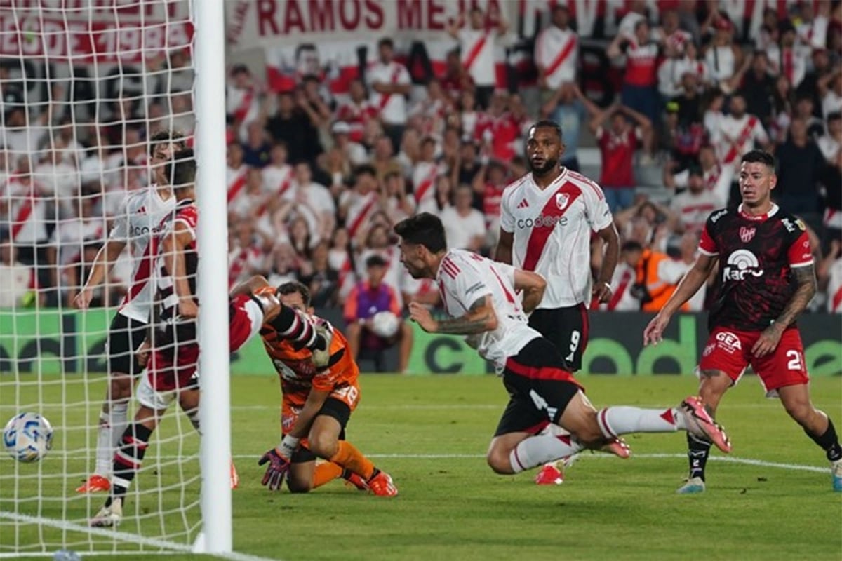 Regreso soñado para Gonzalo Montiel en River: gol agónico y victoria ante Instituto