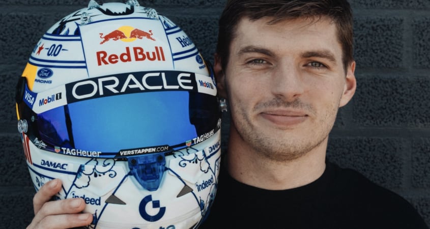 Verstappen presentó el casco con cerámica de Delft para su última carrera en Zandvoort