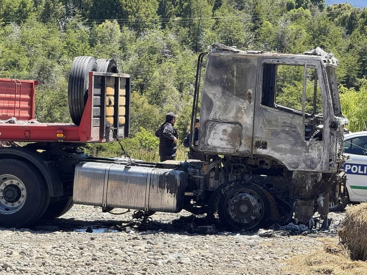 La policía de Chubut detuvo a extremistas mapuches acusados de incendiar una estancia con bombas molotov