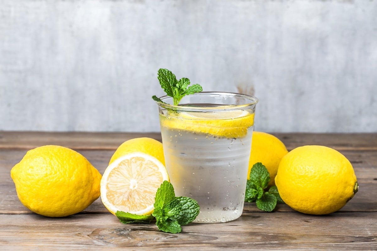 Cuál es el jugo que ayuda a controlar el colesterol y mejora la digestión