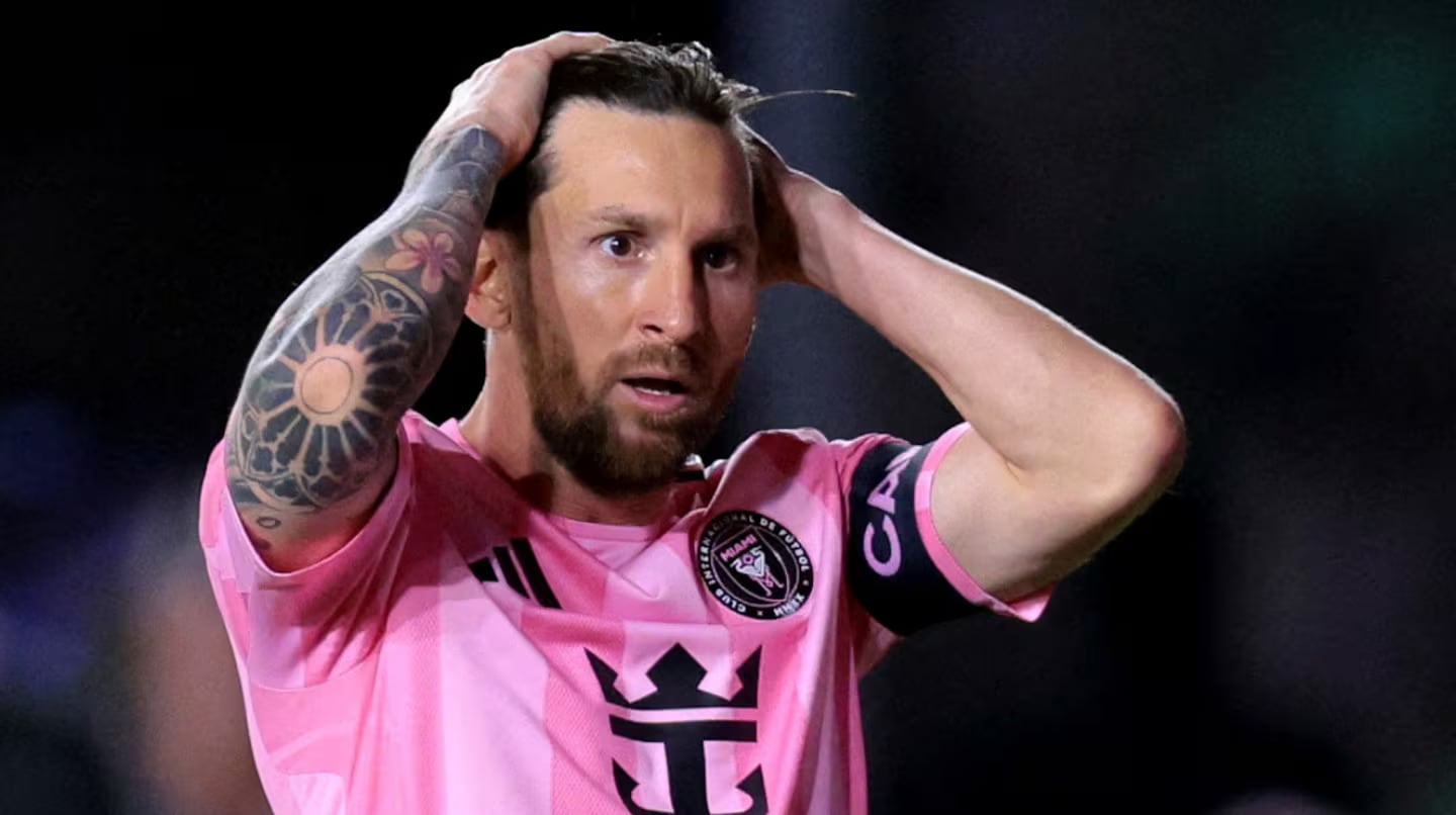 La MLS sancionó a Lionel Messi por haber agarrado del cuello a un rival al que invitó a pelear