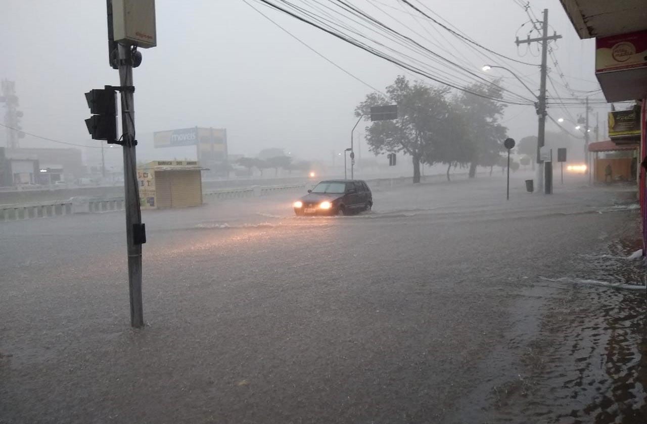 Temporal en Bahía Blanca: inundaciones, evacuados y más de 200 mm de agua