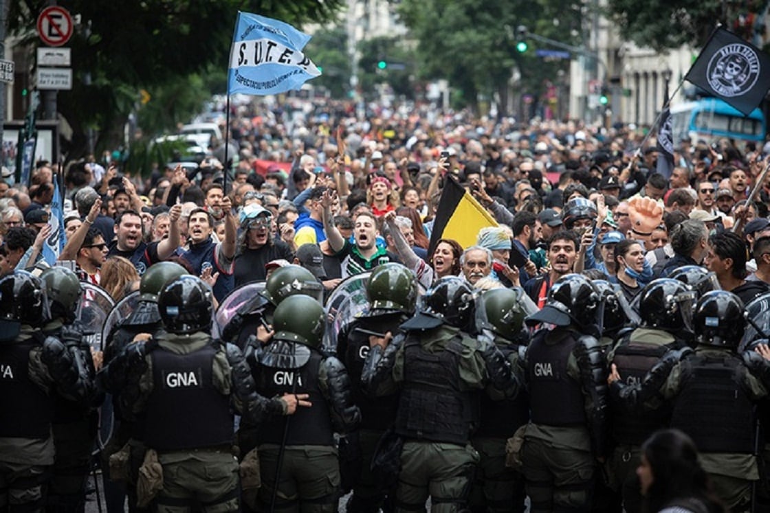 Fuerte marcha por los jubilados, pero el operativo en el Congreso evitó incidentes