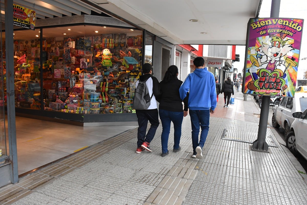 Navidad y Año Nuevo en Neuquén: cómo serán los horarios de comercio para estas fiestas