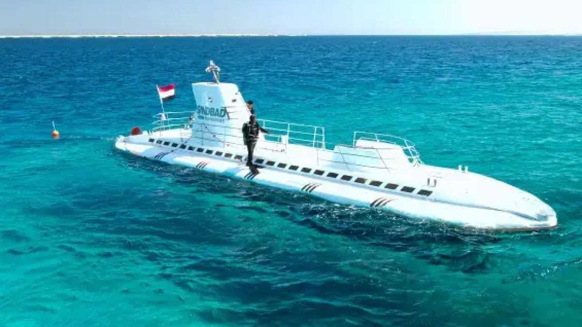 Un submarino turístico tuvo un desperfecto en el Mar Rojo
