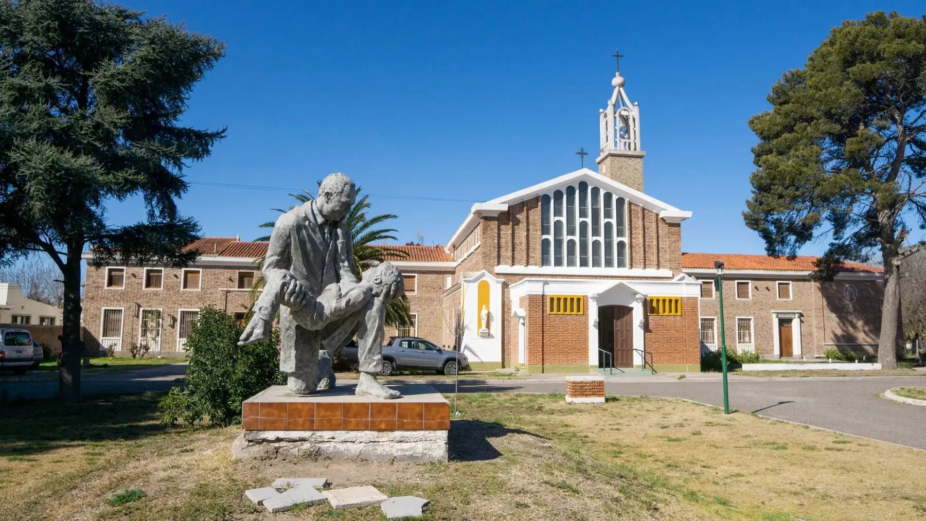 Festividades Multiculturales y Turismo Religioso en Viedma: Una Experiencia Única