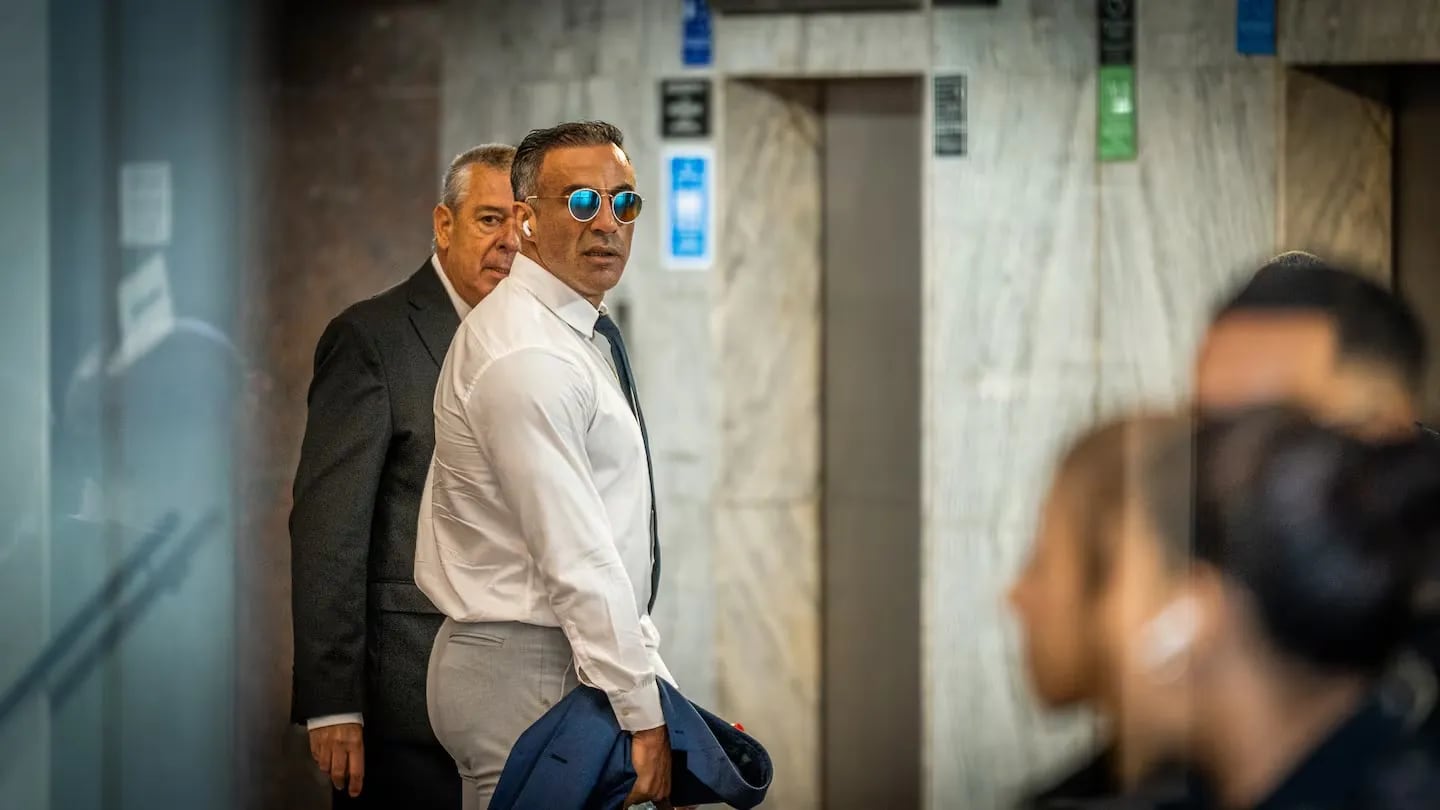 Declaran los médicos que descubrieron el hematoma en la cabeza de Diego Maradona