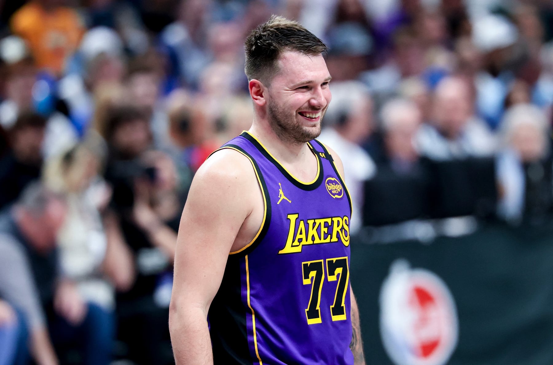 Llorando de felicidad: Doncic brilla en su regreso a Dallas
