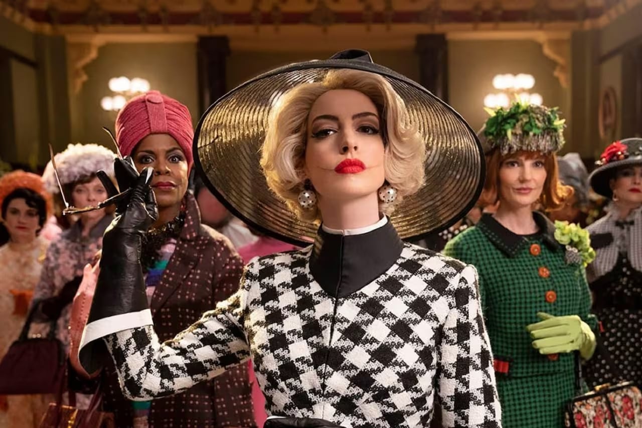 Anne Hathaway Se Disculpa por el Dolor Causado en Película Reciente