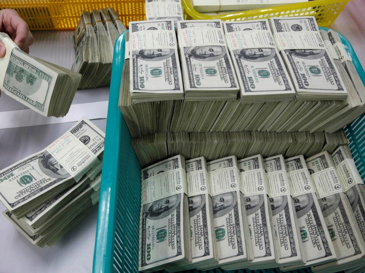 Reservas bajan USD 1.300 millones desde el pico, pero el Gobierno apuesta a sumar sin intervenir