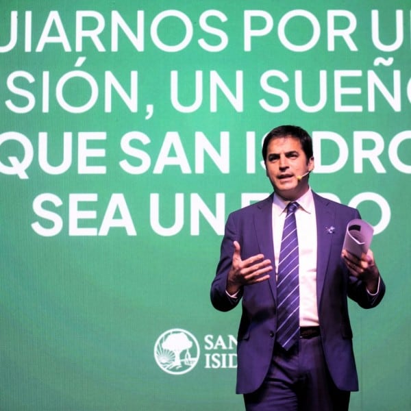 ¿Gestión o show? Lanús presenta su plan 2025... a mitad de 2025 y gastando millones.